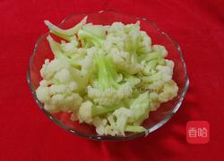 四季平安炒菜花的做法图解5