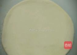 意式香肠披萨9寸的做法图解1