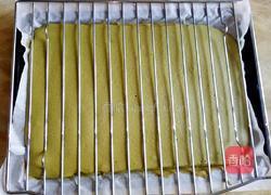 抹茶奶油蛋糕卷的做法图解12