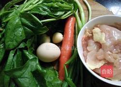 菠菜鸡肉丸子汤的做法图解1
