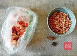 干花生炖排骨的做法图解1