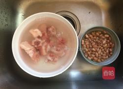 干花生炖排骨的做法图解2