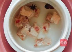 干花生炖排骨的做法图解3