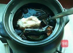 灵芝筒骨汤的做法图解3