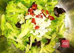 凉拌西兰花木耳的做法图解4