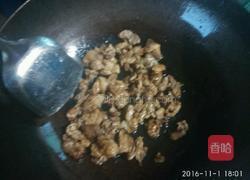 杏鲍菇炒肉片的做法图解2