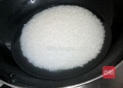 煤气灶炒锅米饭的做法图解3