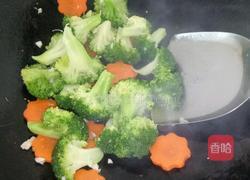 西红柿胡萝卜炒西兰花的做法图解7
