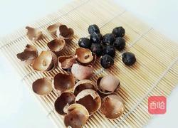 红糖桂圆红枣茶的做法图解2