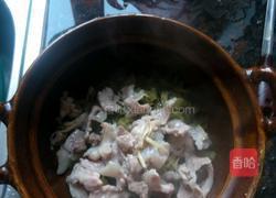 酸菜炖冻豆腐的做法图解7