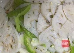 青椒藕片的做法图解8