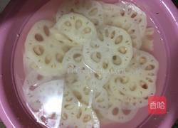 青椒藕片的做法图解3