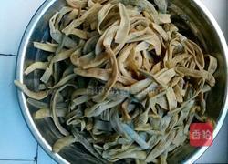 农家干豆角焖鸡的做法图解5