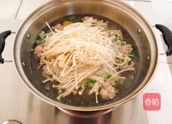 金针菇丸子汤的做法图解7