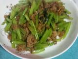 芹菜炒肉的做法[图]