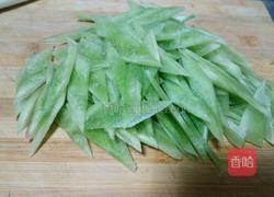 肉片木耳青笋的做法图解2