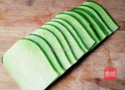 剁椒果仁萝卜丝的做法图解2