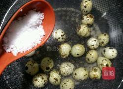 糖醋虎皮鹌鹑蛋的做法图解1