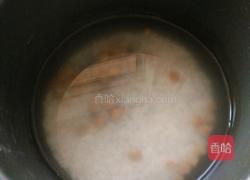 干贝生菜粥的做法图解2