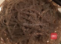 白菜肉末烧粉条的做法图解2