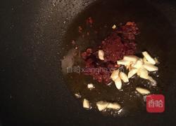 白菜肉末烧粉条的做法图解3