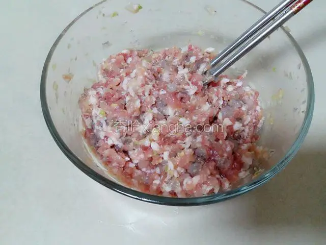 充分拌匀。