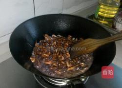 酱毛豆炒小虾的做法图解3