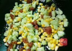 黄瓜玉米炒腊肠的做法图解6