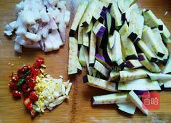 虾皮炒茄条的做法图解1