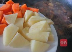 胡萝卜土豆炖肉的做法图解11