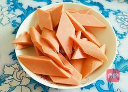 木耳芸豆炒火腿肠的做法图解2