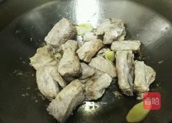腐乳炖排骨的做法图解7