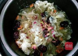 银耳红枣桂圆汤的做法图解6