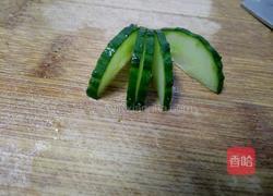 黄瓜雕花的做法图解3