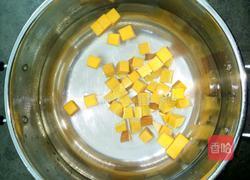 小米南瓜汤的做法图解2