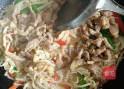金针菇炒肉丝的做法图解7