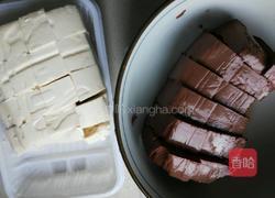 猪血轧豆腐的做法图解2