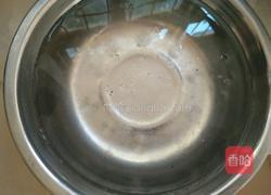 雪燕炖牛奶的做法图解2