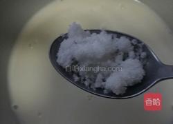 牛奶蛋羹的做法图解3