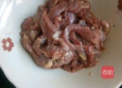 青椒炒牛肉的做法图解1