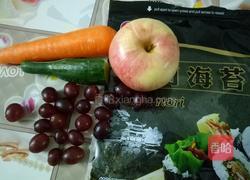 大辫子的害羞女孩的做法图解1