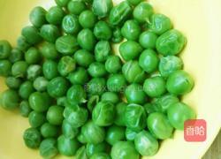 豌豆鸡蛋炒饭的做法图解2