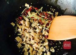 酸辣井水鱼的做法图解4