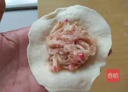 Illustration of how to make pork and radish buns 11