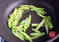 剁椒西芹土豆丝的做法图解5