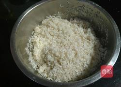 捞饭的做法图解1