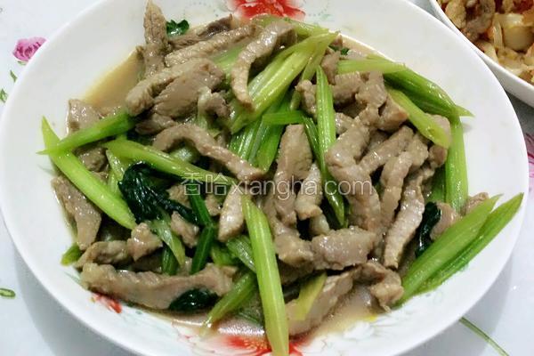 芹菜炒肉