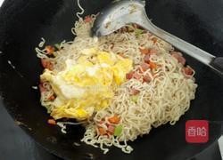什锦炒方便面的做法图解7