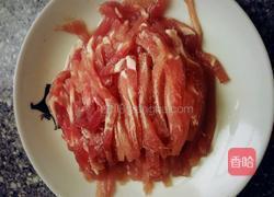 香菜炒肉丝的做法图解2