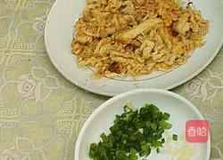 肉松拌豆腐的做法图解1